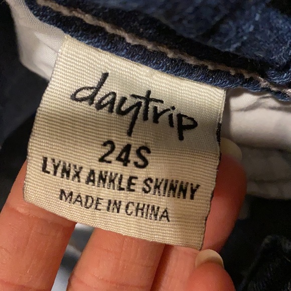 Daytrip lynx skinny jeans! - Picture 5 of 5